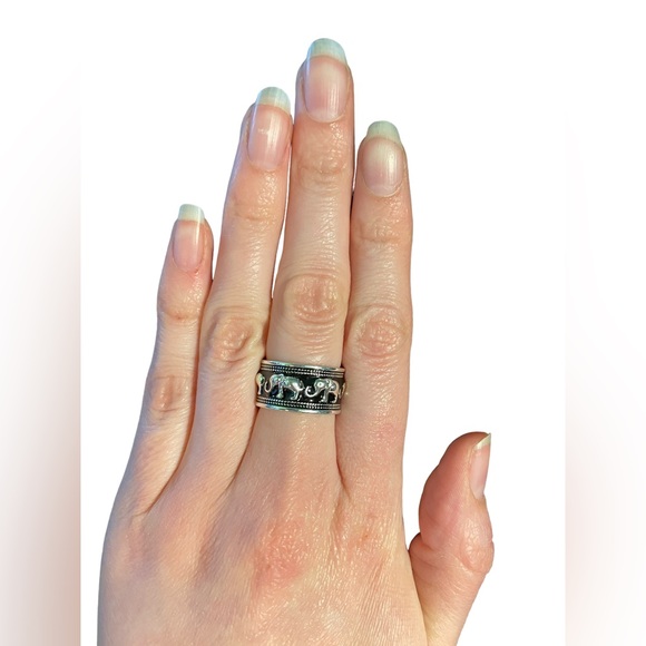 Elephants on Parade Ring - Picture 3 of 3